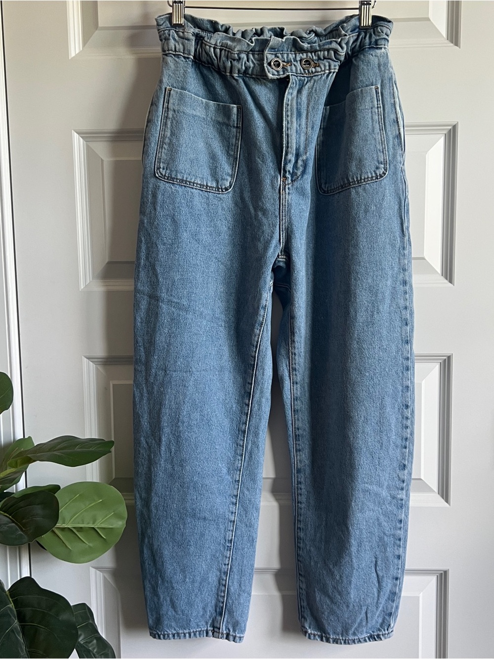 ZARA Paper Bag Jeans Size 6